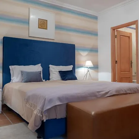 Stunning Caravelas *